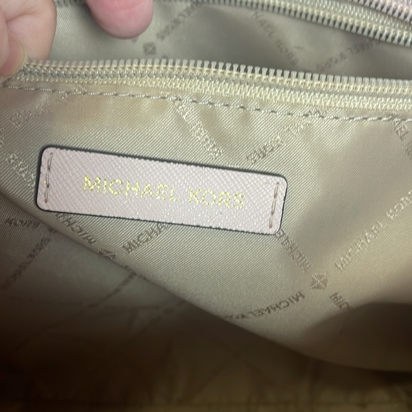 Michael Kors Blush Pink Purse - Picture 11 of 12